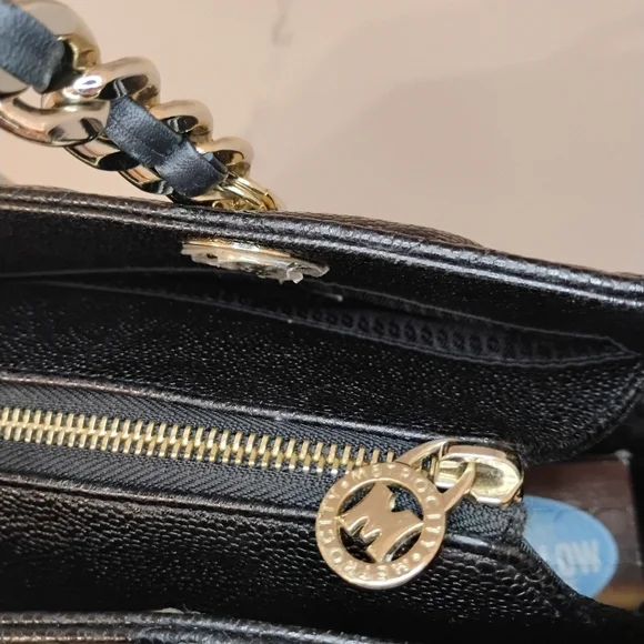 EUC MetroCity Quilted Caviar Leather Tote Bag with GHW - Picture 7 of 17